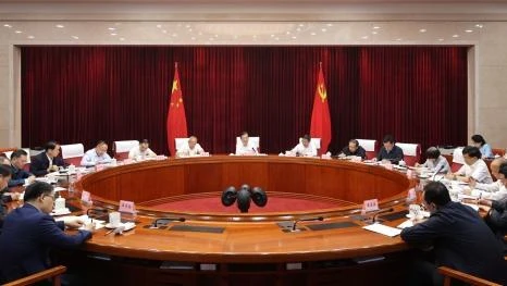 省委理論學(xué)習(xí)中心組舉行集中學(xué)習(xí)學(xué)好用好深入貫徹中央八項(xiàng)規(guī)定精神成效經(jīng)驗(yàn)示范帶頭持續(xù)推動(dòng)全省學(xué)習(xí)教育走深走實(shí)王寧主持并講話 王予波石玉鋼劉曉凱參加